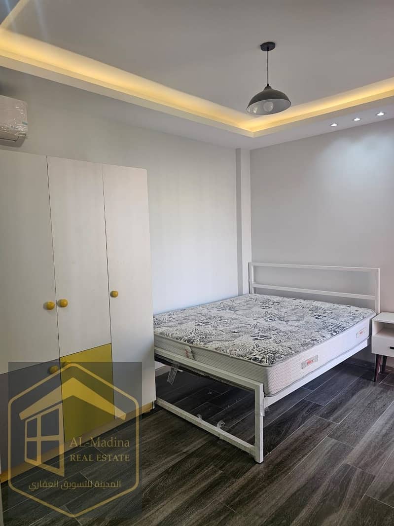 8 WhatsApp Image 2025-10-23 at 12.00. 22 (2). jpeg