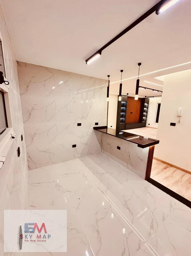 2 e47513f7-bb97-474a-9ccb-12f97a0696ac. jpeg