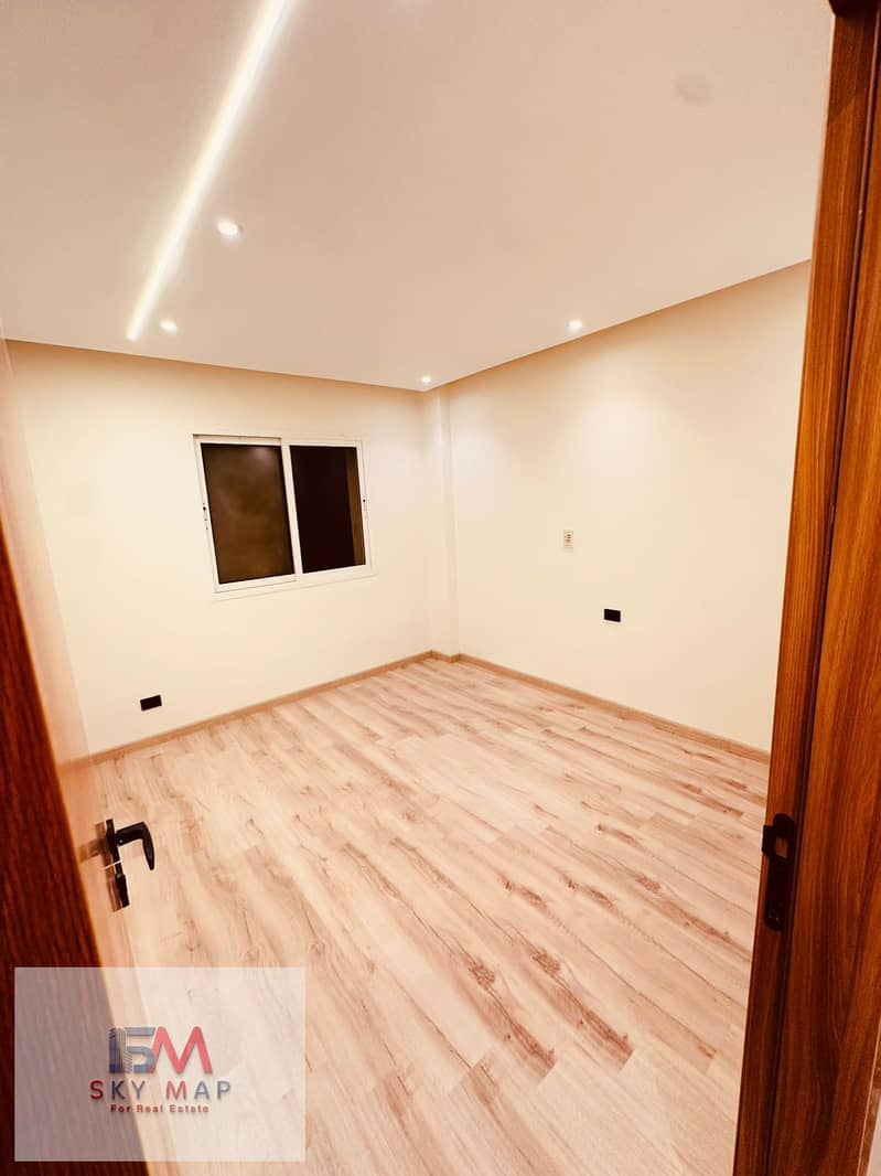 4 9fee1023-5fc5-4dbf-a828-2758272f831f. jpeg