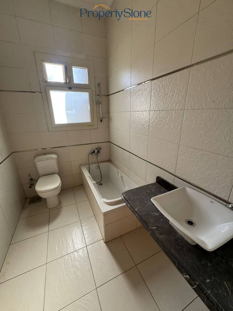 10 WhatsApp Image 2025-10-27 at 7.32. 11 PM. jpeg