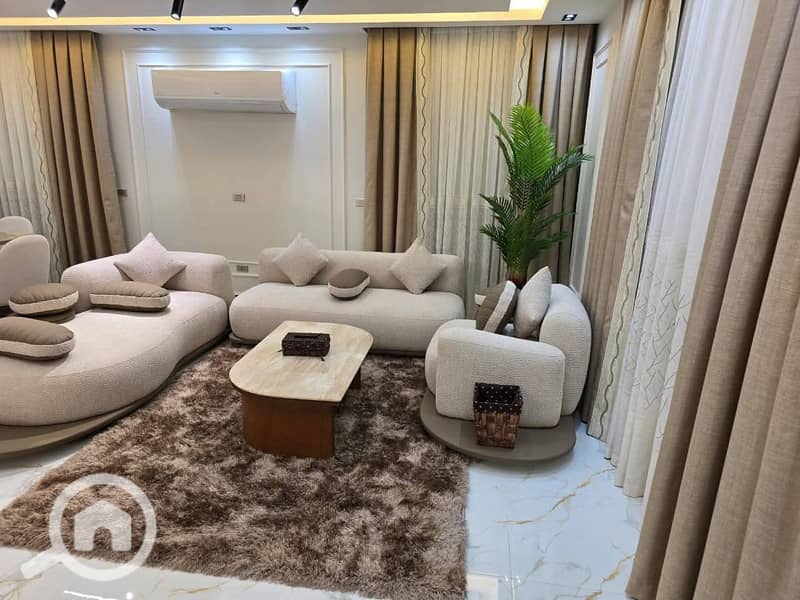 2 c21fb63c-33b4-4d2c-bbcb-c0fcc533b66e. jpg