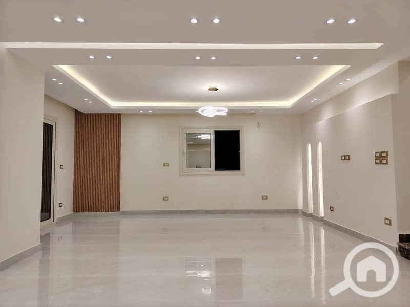 4 2820d352-a520-45bd-83eb-e00b0c4429b9. jpg