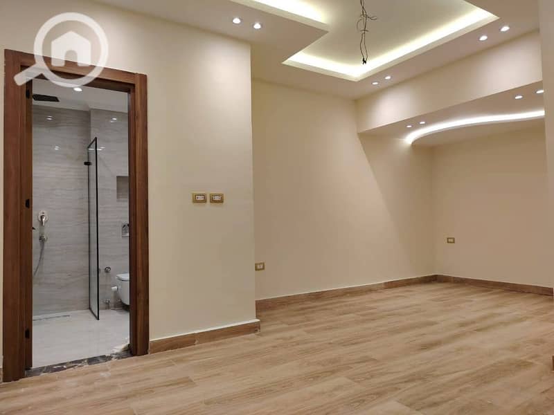 7 56d38500-91d3-435c-8fd3-a26180efd353. jpg