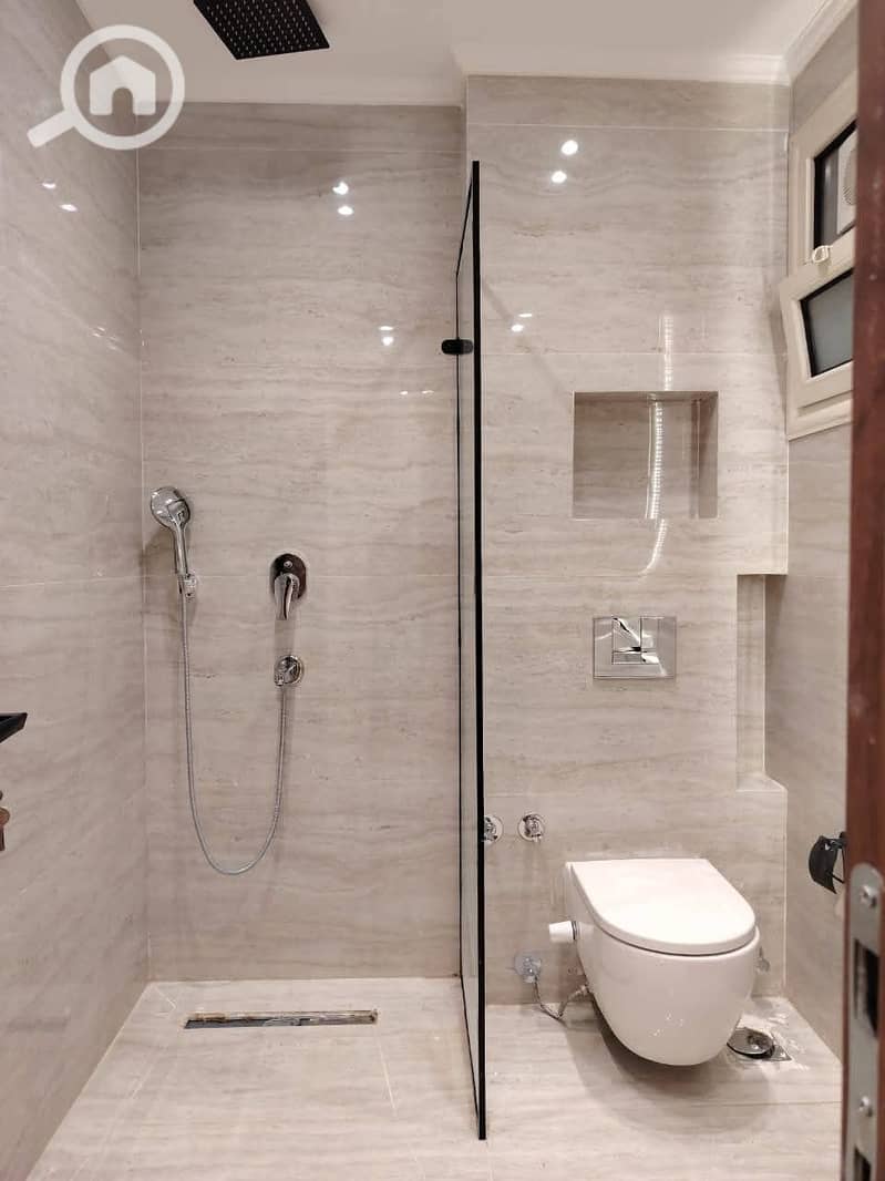 12 c345ea8f-a7ad-41ce-9f64-5a53dedb8260. jpg