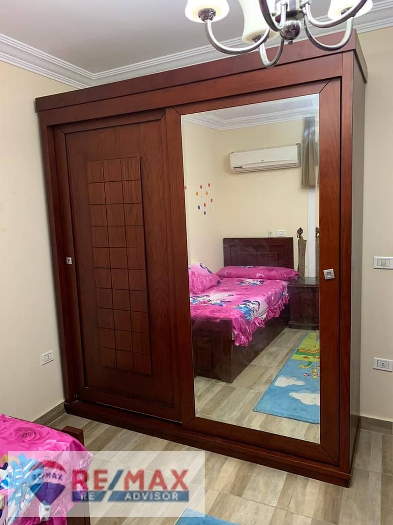 12 6048871806585736126. jpg