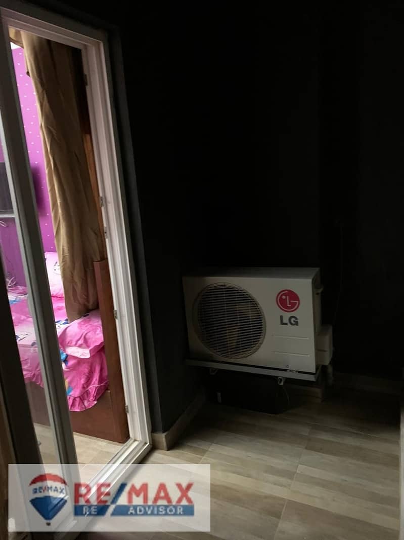 14 6048871806585736129. jpg