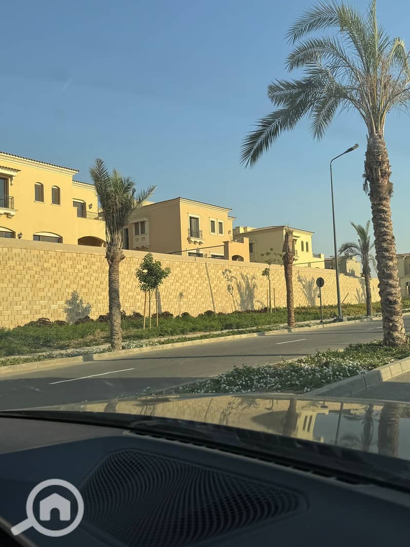 8 571199508_3852719045023584_5558329252471429925_n. jpg