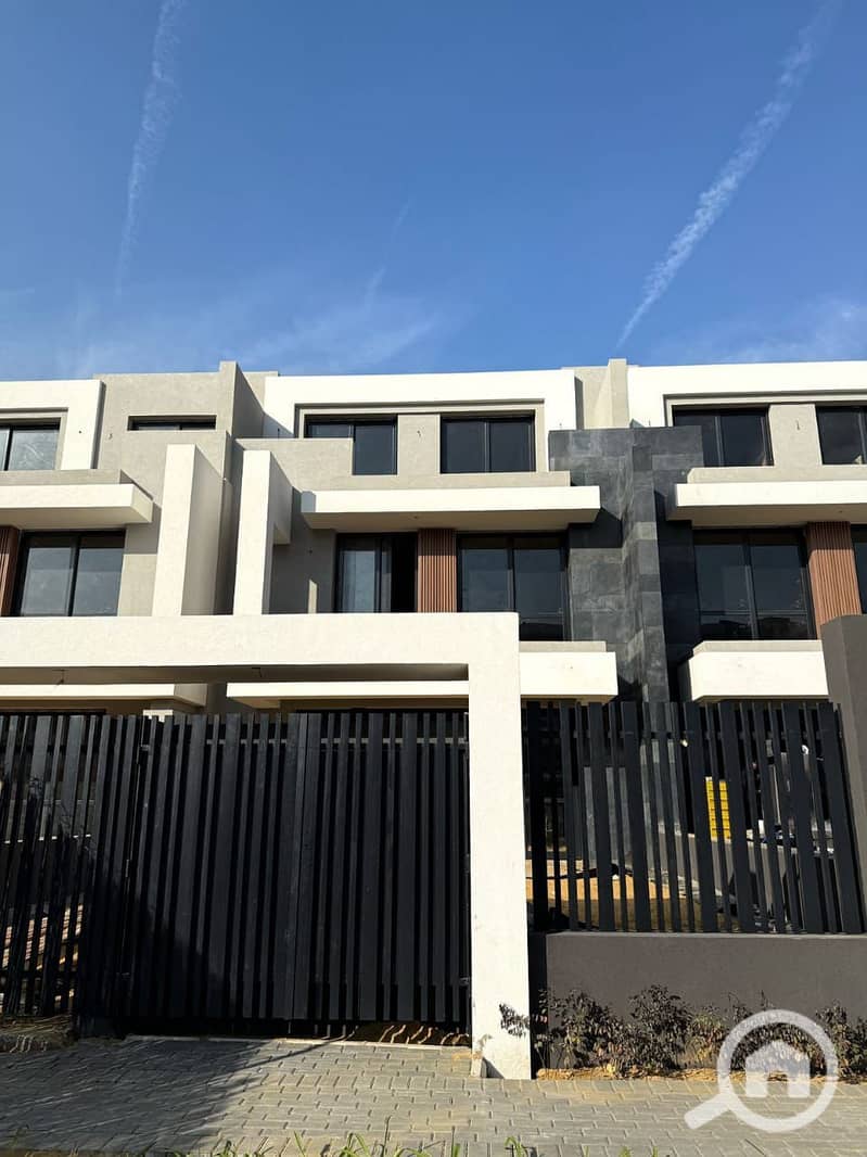 7 WhatsApp Image 2025-10-27 at 5.29. 32 PM (3). jpeg