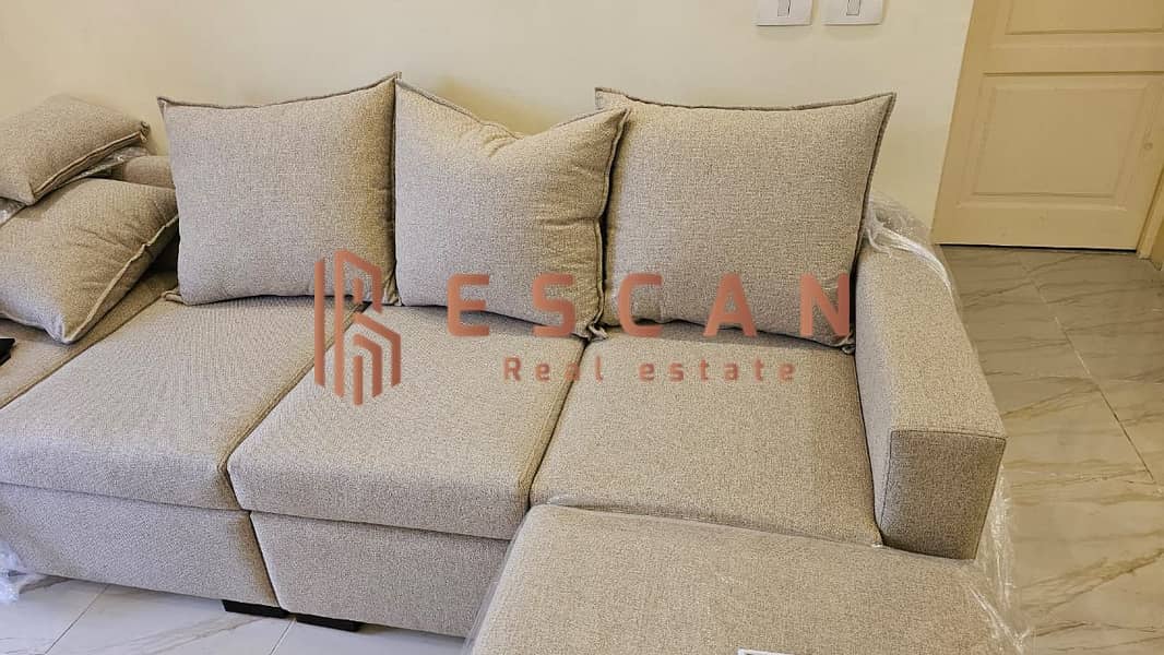 2 1e5908b3-3c5e-4e84-a543-d11271ee0e30. jpg