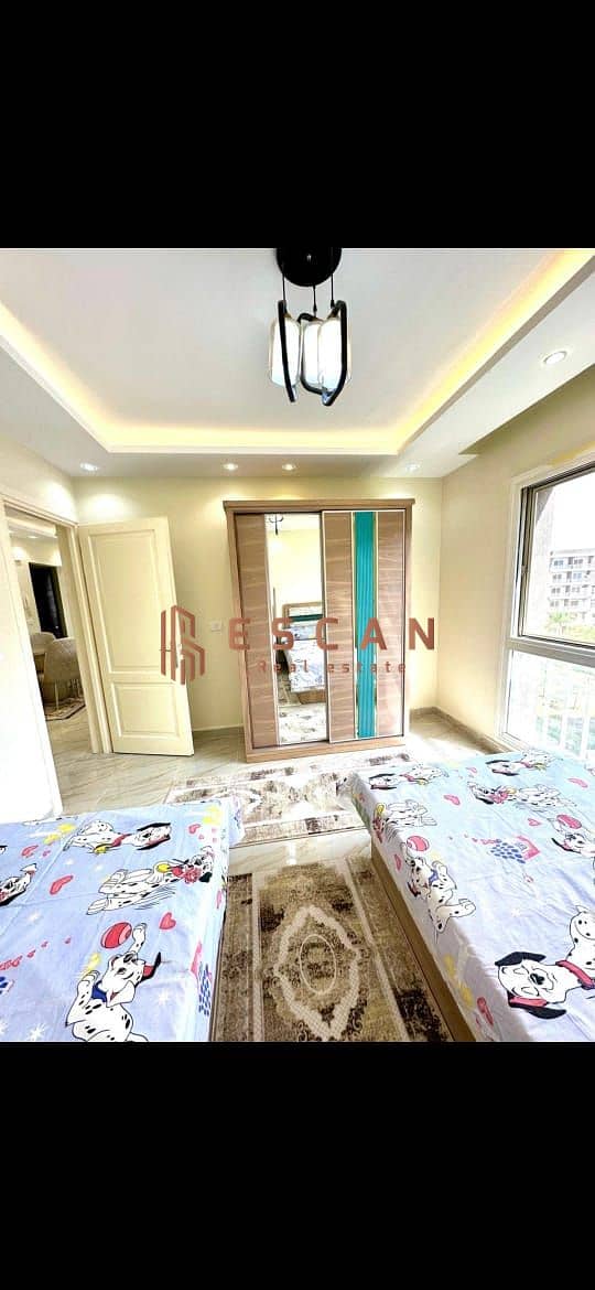 3 5b5b6845-47ec-42de-a34b-2cd0dfb4ead5. jpg