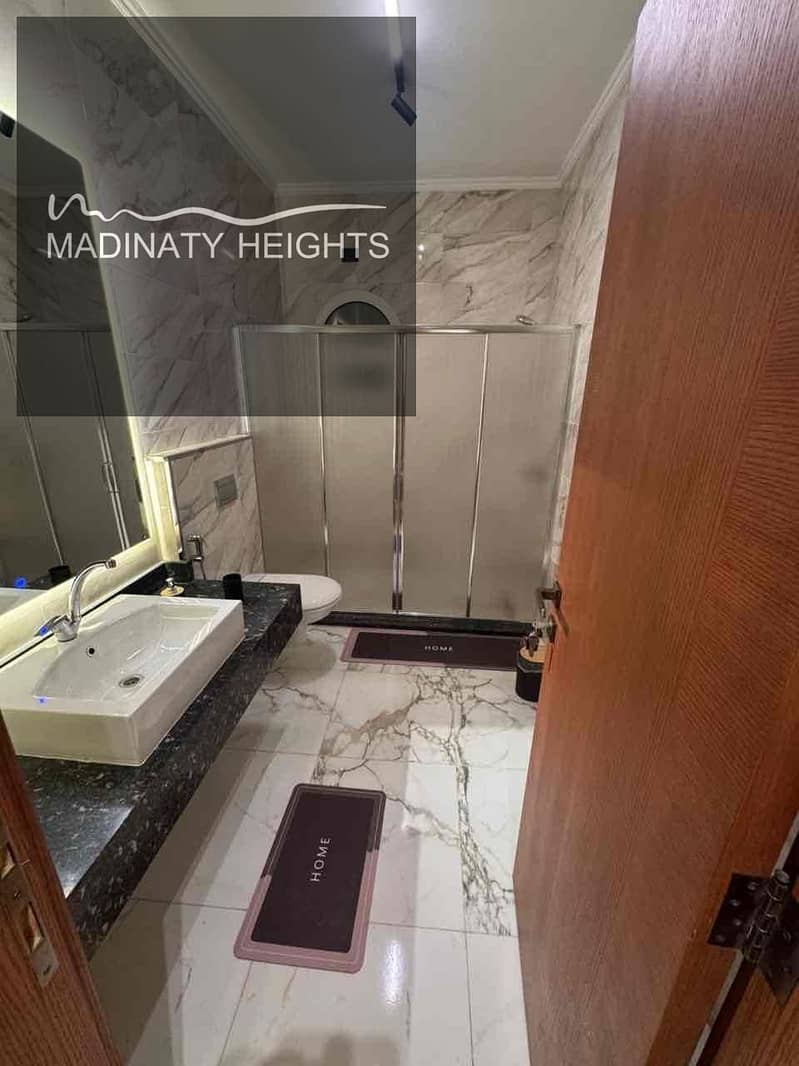 15 cf3d57fb-b342-48dd-8c42-25875e41f0b7. jpg