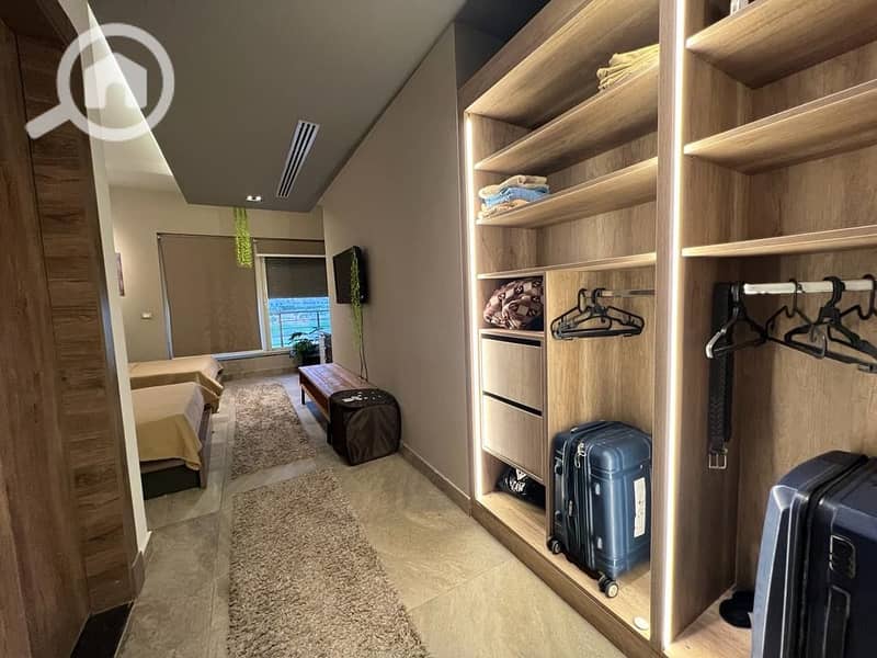 6 f7d3334c-9654-47ca-965c-4e0a1272930d. jpeg