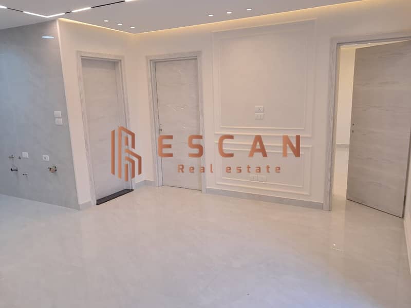 3 U103935 (11). jpeg