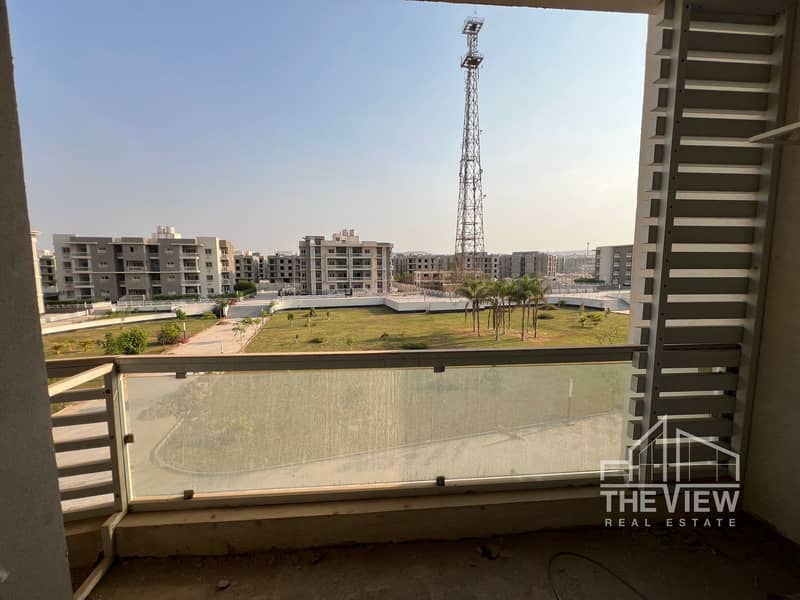 6 WhatsApp Image 2025-10-26 at 14.00. 03_e5be7738. jpg