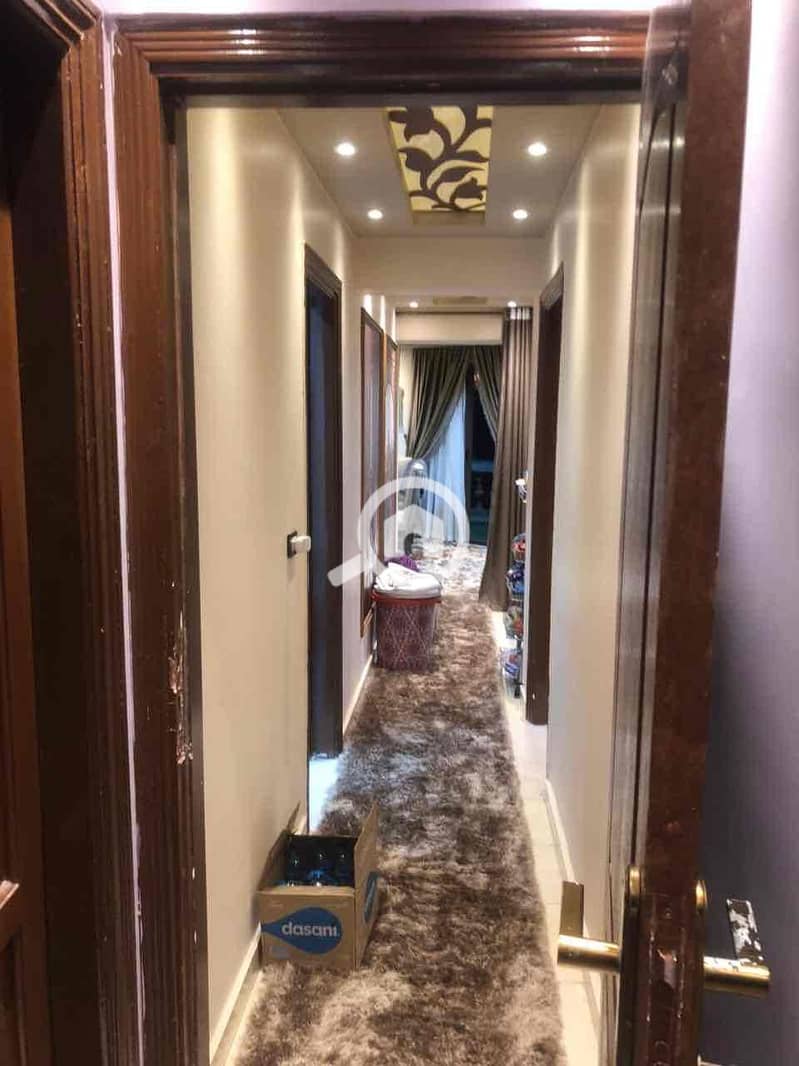 11 739ba825-9777-44ec-8383-d568e5bcae4f. jpg