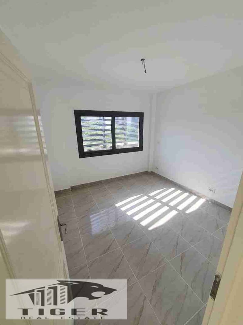 1000372526. jpg 1000372526. jpg