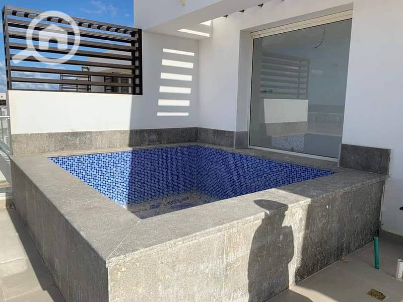 6 b52d0aaa-2b52-487b-93e2-a11cc28e792f. jpg