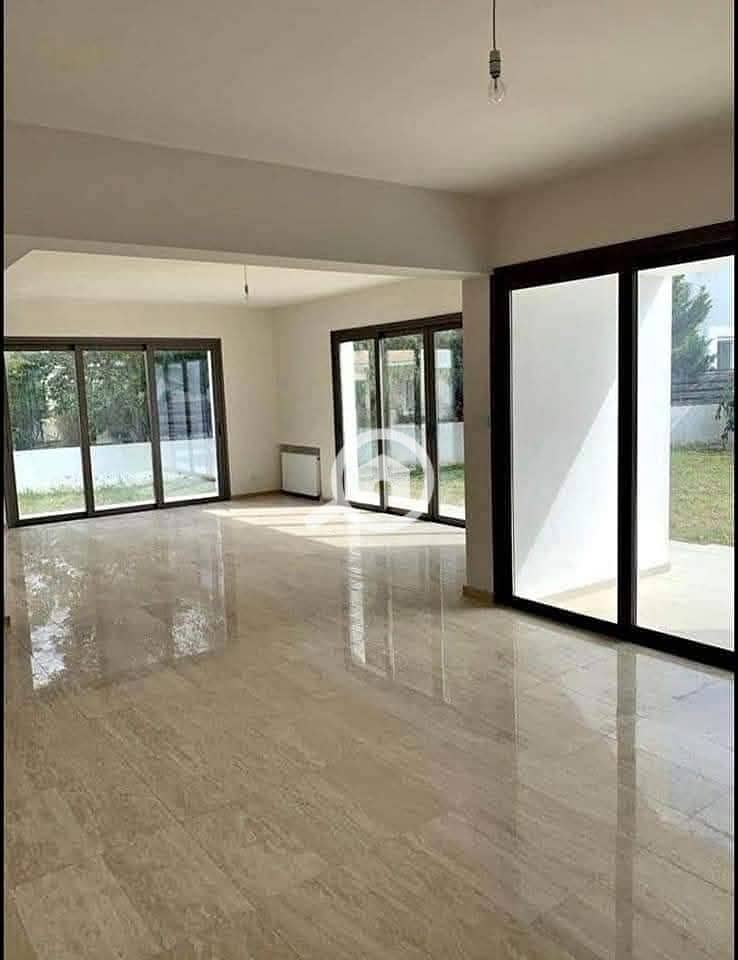 3 FB_IMG_1761183867192. jpg