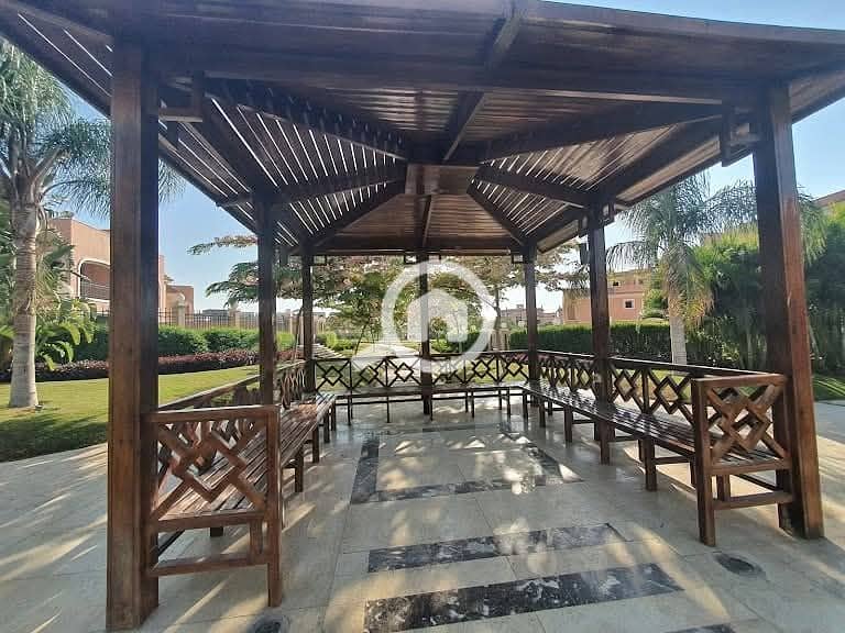 8 FB_IMG_1759428675571. jpg