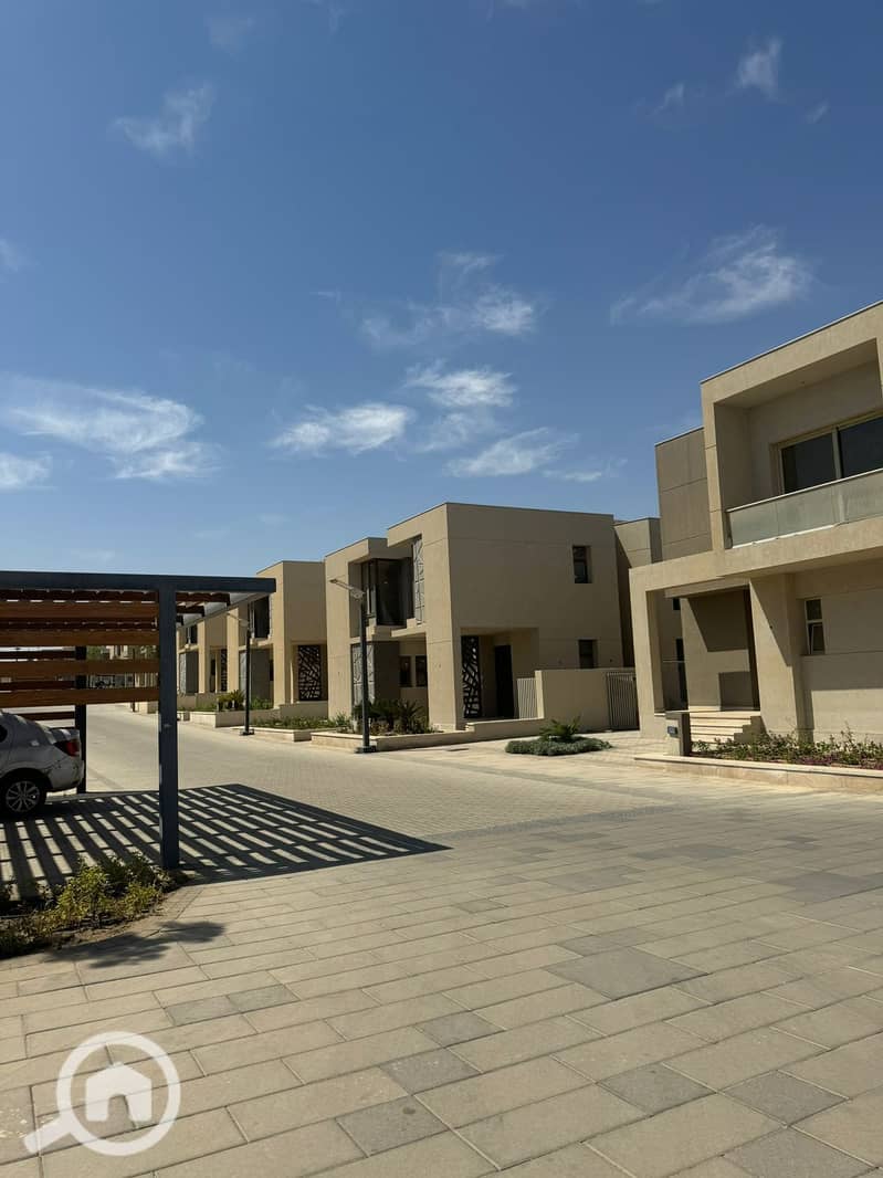 6 WhatsApp Image 2025-10-12 at 03.09. 18_ede766ae. jpg