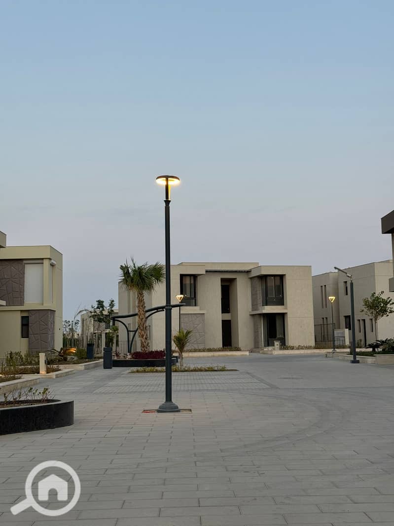 11 WhatsApp Image 2025-10-12 at 03.09. 17_1bf845f5. jpg