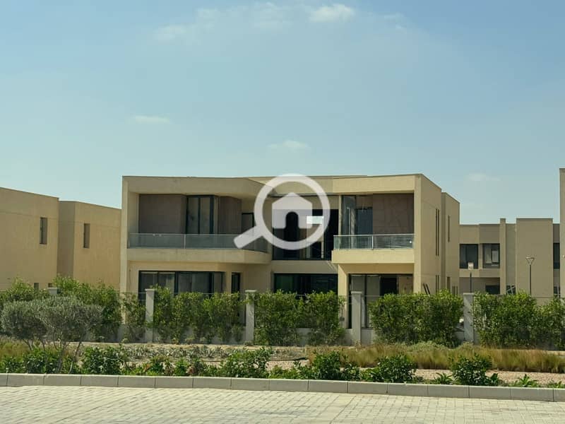 12 WhatsApp Image 2025-10-12 at 03.09. 17_27bc1e24. jpg