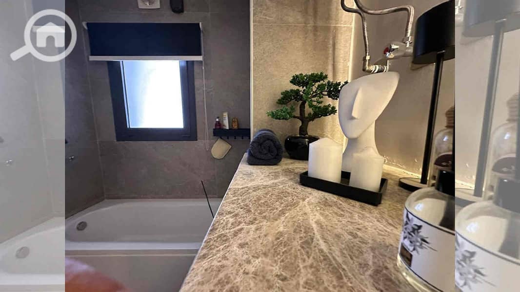 16 f6042d51-f46e-4bd6-9386-7c859d597de4. jpg