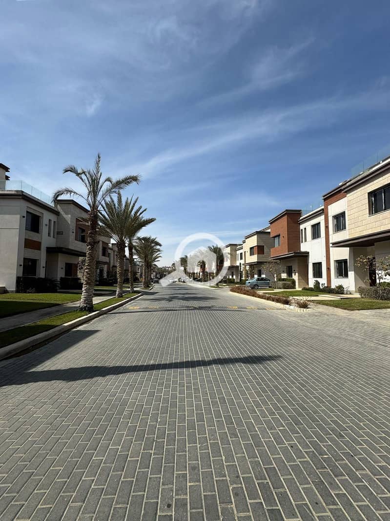 6 caf8ef34-d03c-4489-8d84-0e3251c1b33d. jpg