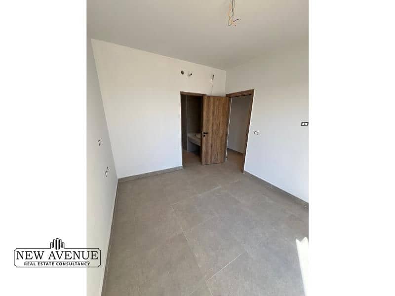 5 WhatsApp Image 2025-10-27 at 4.57. 28 PM (1). jpg