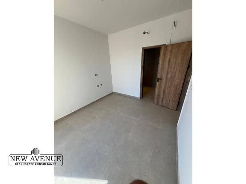 6 WhatsApp Image 2025-10-27 at 4.57. 28 PM (2). jpg