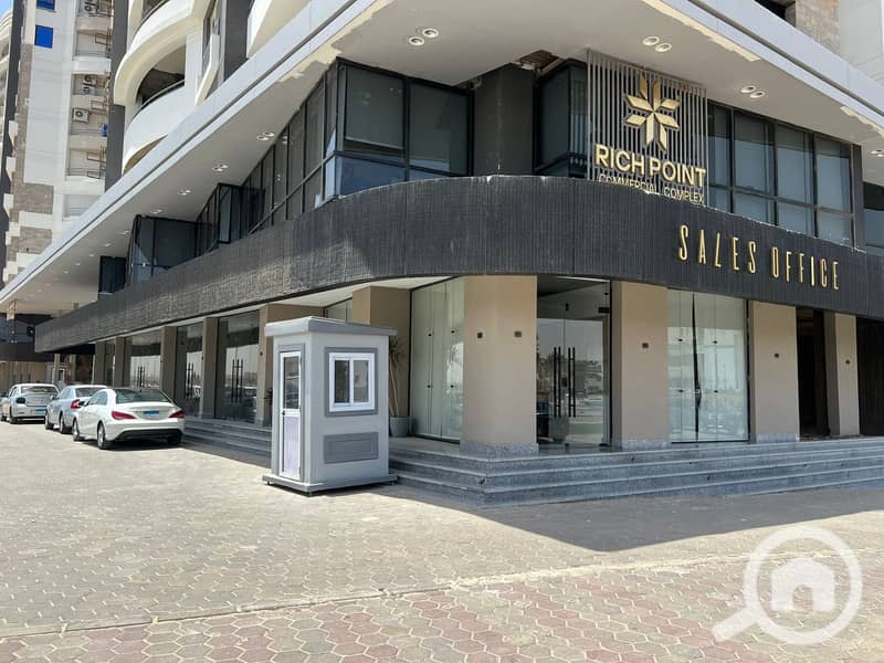 9 dbb649a9-f005-44ce-8da8-53c3eec6d04f. jpg