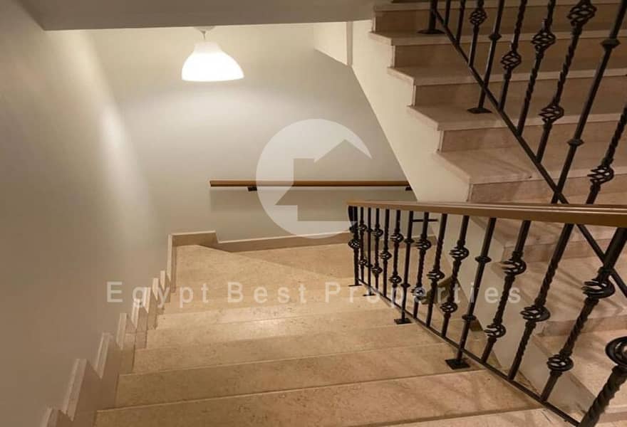 10 ccc5d03f-4d60-4bb0-8491-fd71bdecb38e. jpg