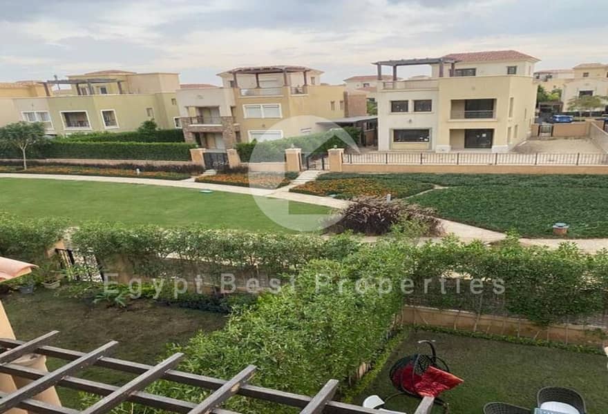 12 d8c8fafd-8fab-4fe5-ae35-19551025c28c. jpg