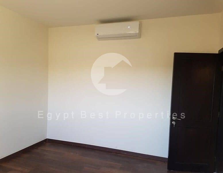 4 1ec47d87-c385-4a7f-af40-a1d2dd8858a8. jpg