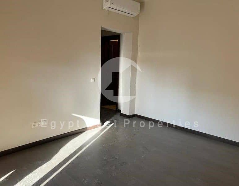 5 93d784e3-3884-498f-9104-e6b709b1b8da. jpg