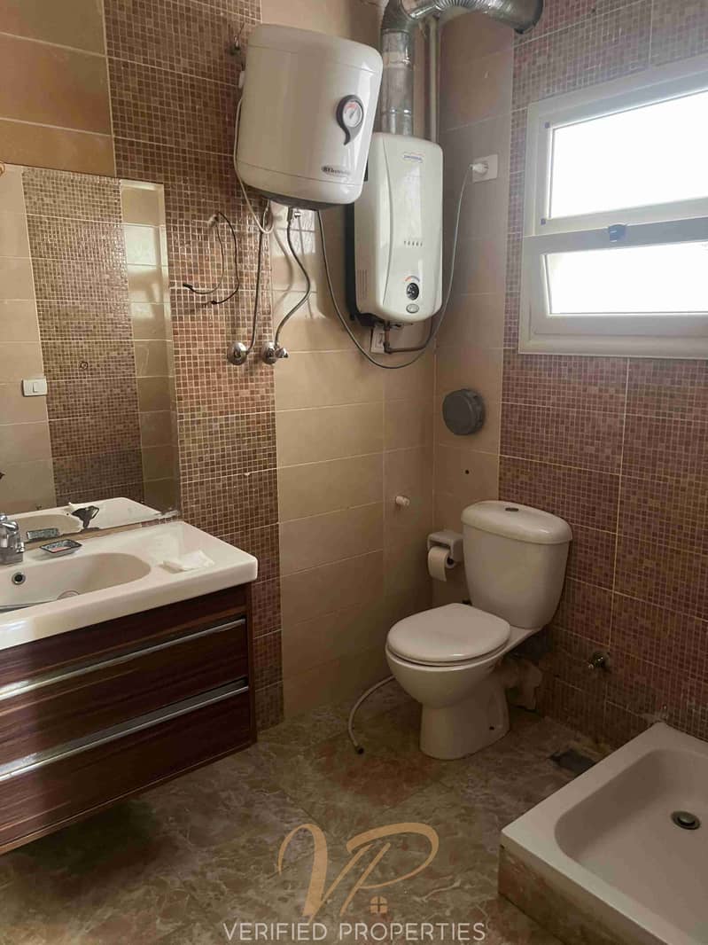 3 IMG-20250922-WA0077. jpg