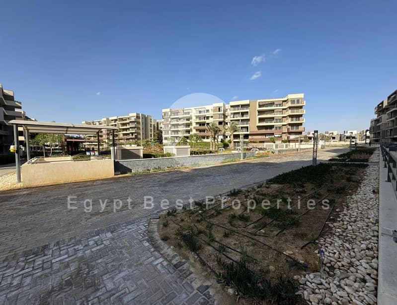 4 bf4bf453-8584-40fd-a627-e3513c69451b. jpg