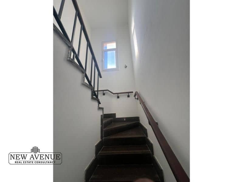 18 WhatsApp Image 2025-09-23 at 4.54. 54 PM (3). jpg