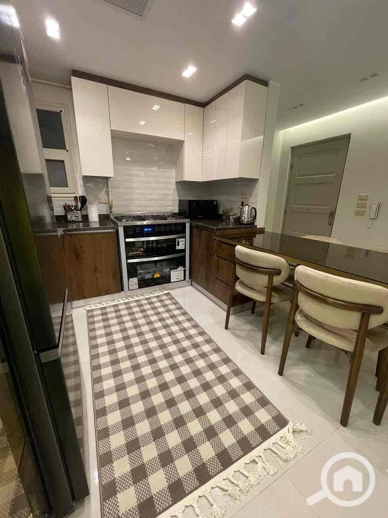 5 235aa2ab-d694-4a29-bf1e-f3f8a4f11c47. jpg