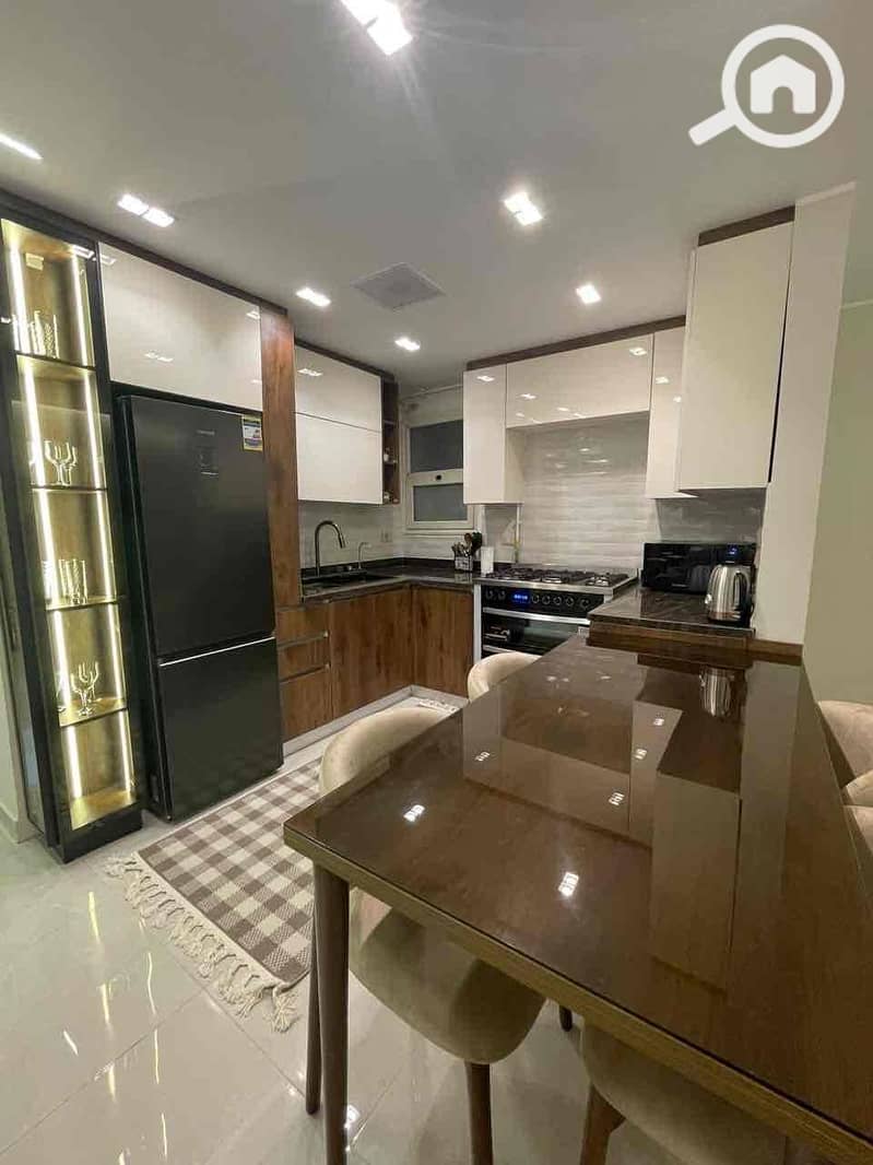 6 dbf521f7-ff52-4888-b2a2-f973ee608f0e. jpg