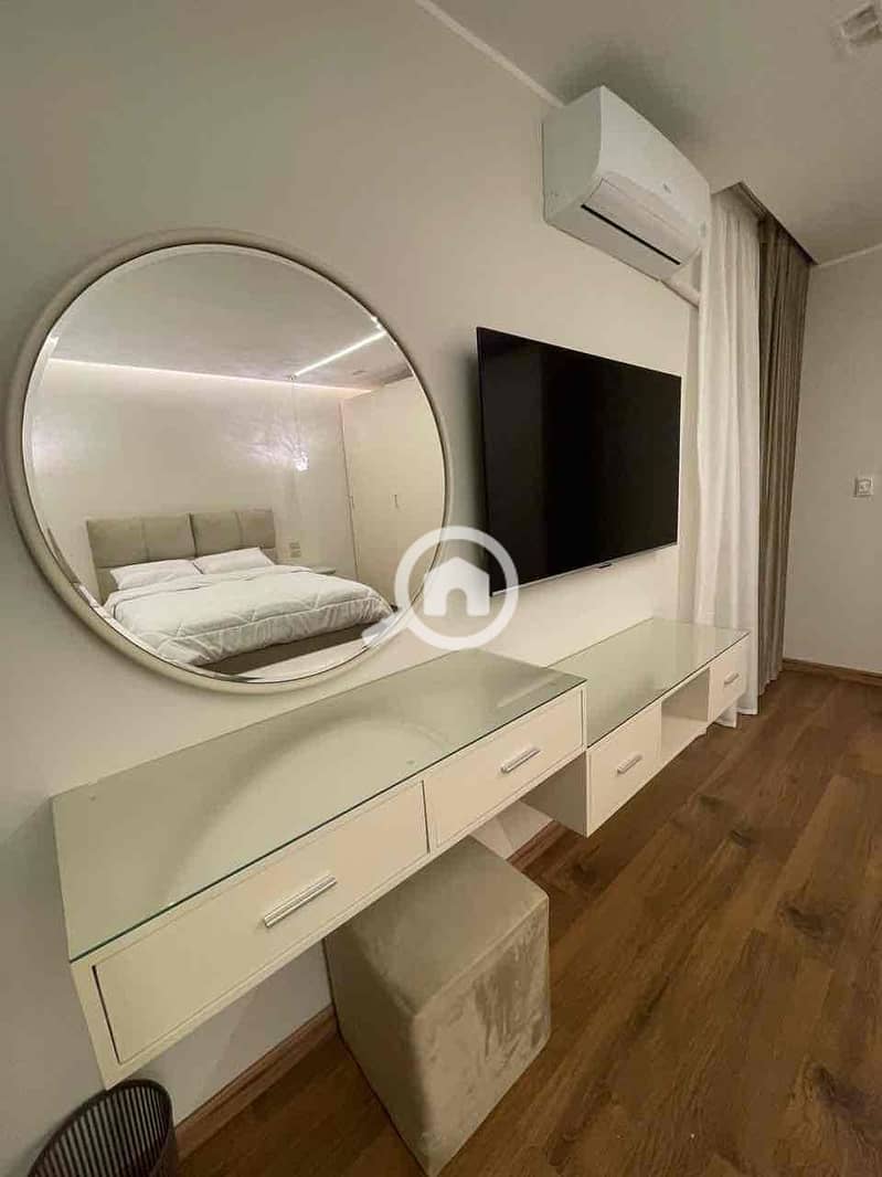 12 6738cb05-d6b7-43e7-bf63-a23d9d2bc603. jpg