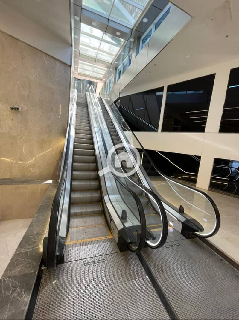 6 8414075e-91c9-4bee-b894-7da25e834ce8. jpg