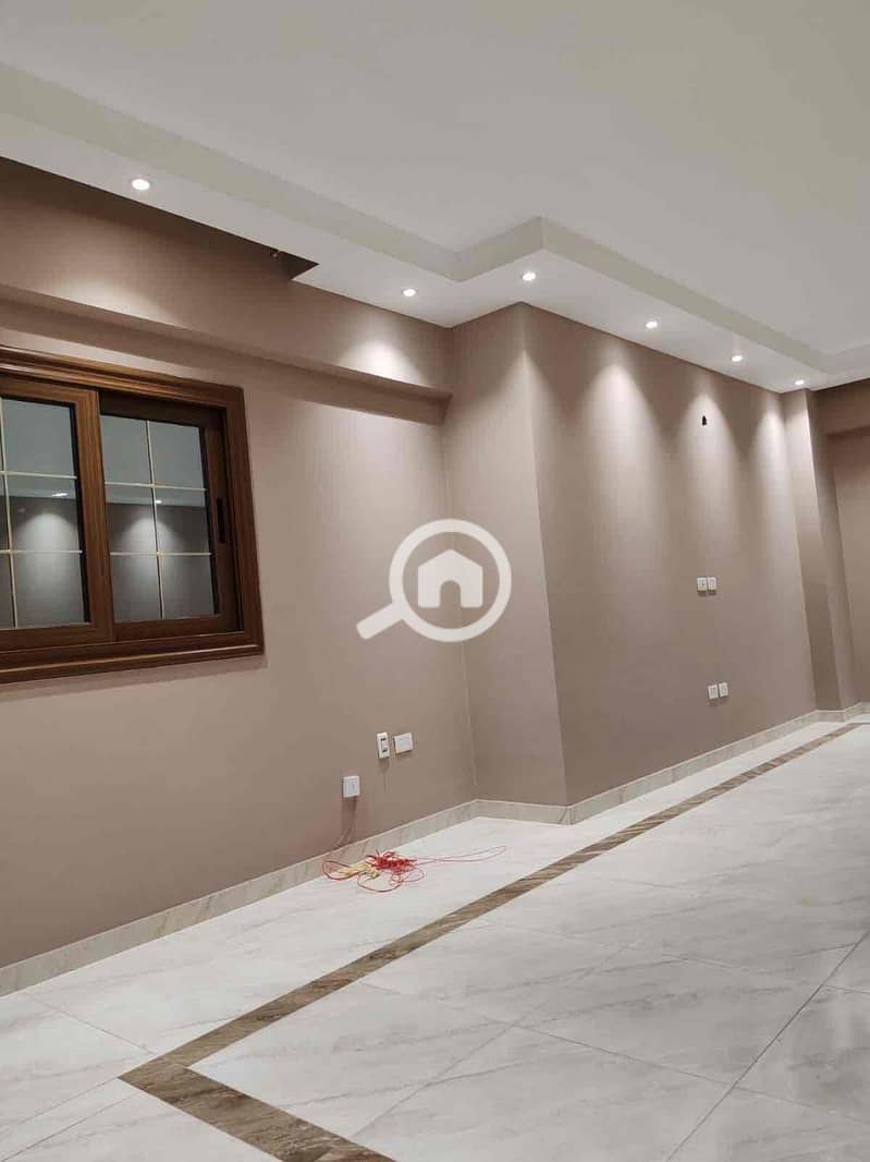 3 ae8e6b71-2591-47b4-86e3-aeb02aa285b6. jpg