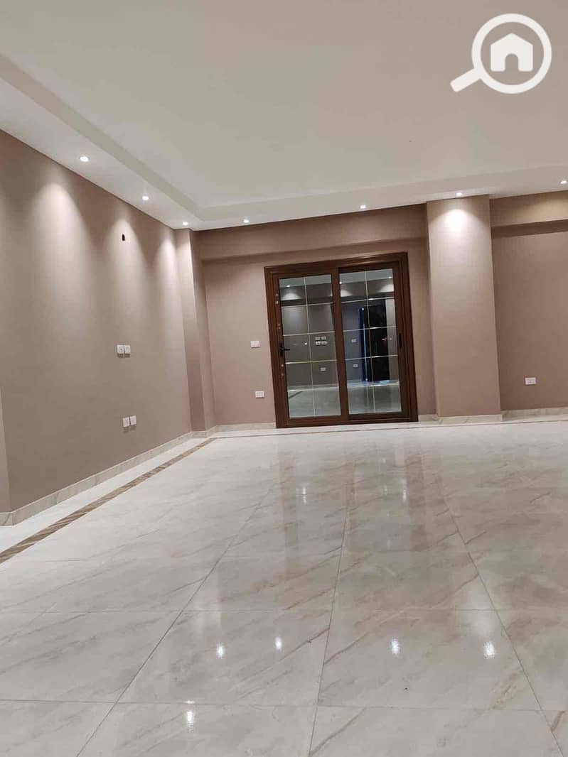 4 2561b44e-86a6-4d8d-9766-c4cdfb29a4cb. jpg