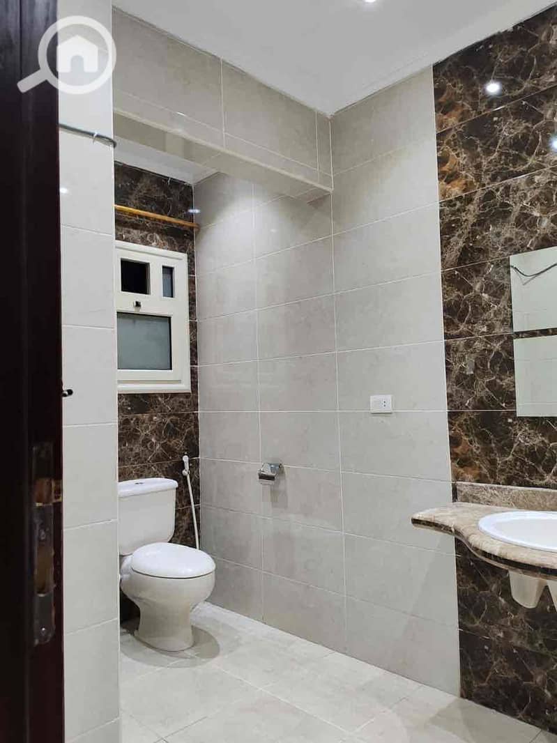 10 39d4863e-96c9-40a7-9e9f-ad52364bf88b. jpg