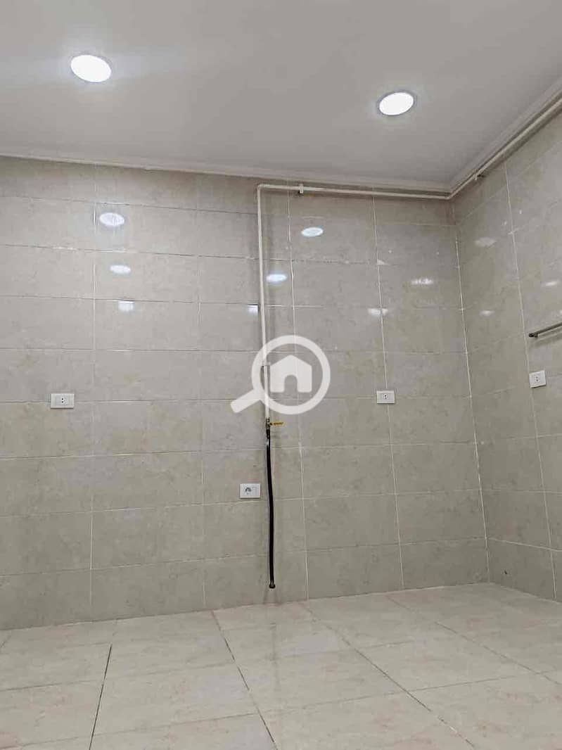 18 ae522cf8-741d-4f3c-836a-953525125c5a. jpg