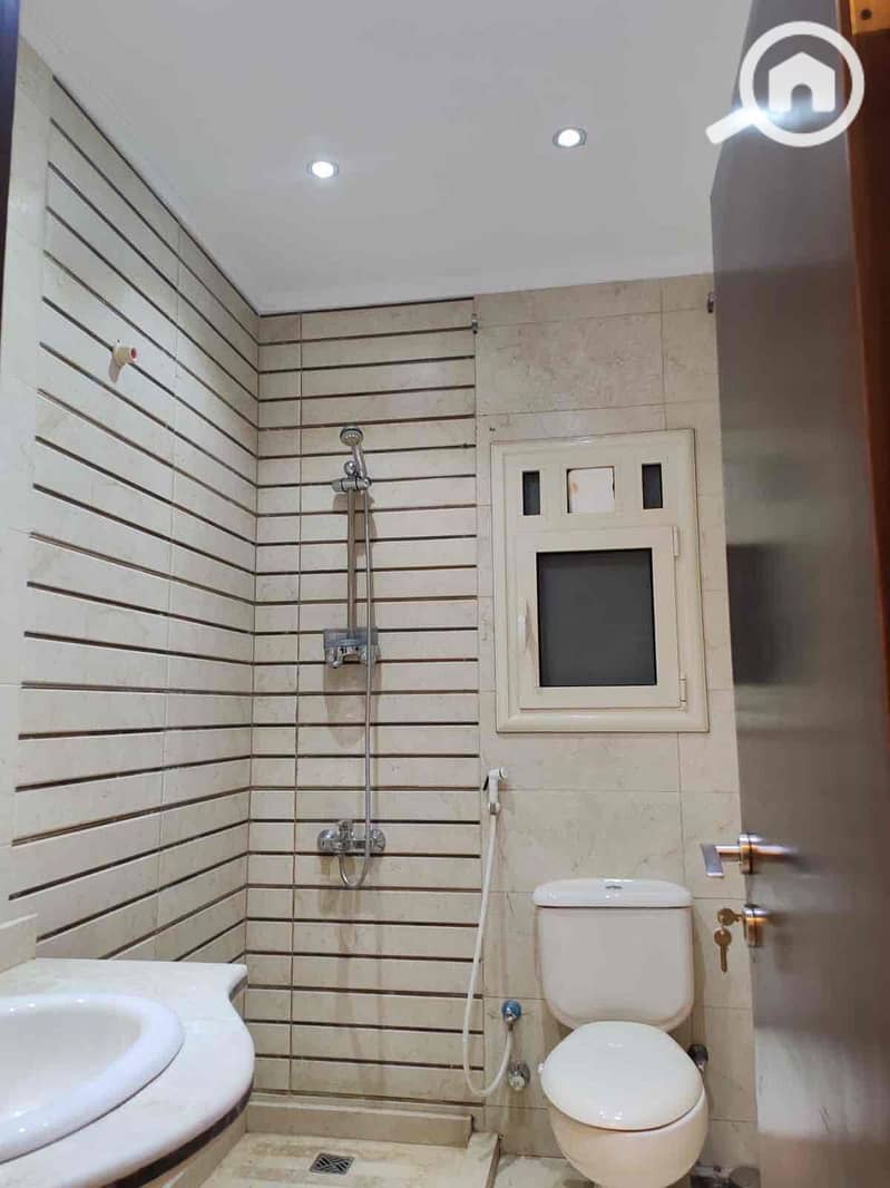 19 b79cdb5e-6bbc-428a-bf4d-fc5c1a075431. jpg