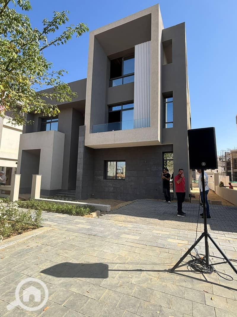 569426145_122146435010738053_8855734853002583776_n. jpg