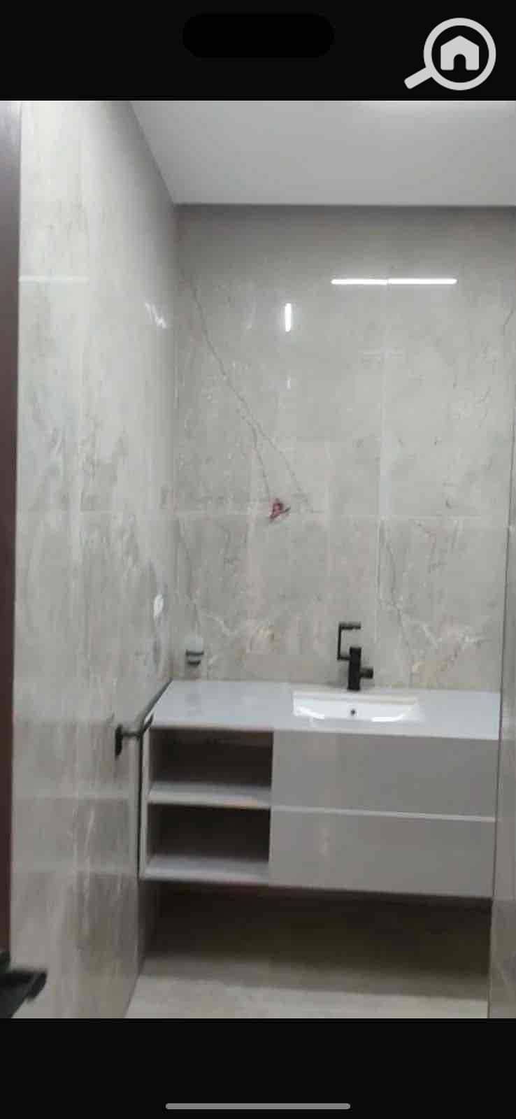 2 a3d4c3c8-008c-4225-8bd3-f8f8682dfca7. jpg