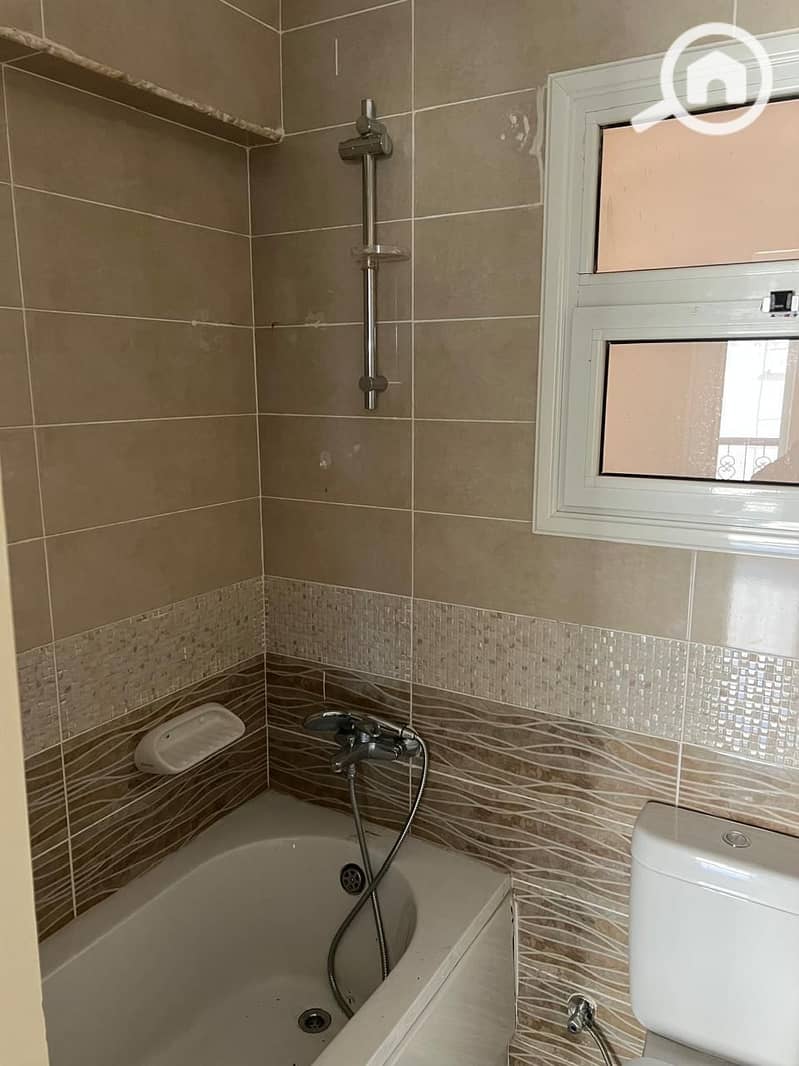 4 443fa7c8-2a0e-4c95-a2e7-b1f9e0fb0e30. jpeg